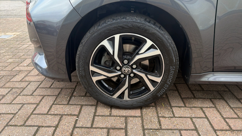 Toyota Yaris 1.5 Hybrid Design 5dr CVT Hybrid Hatchback